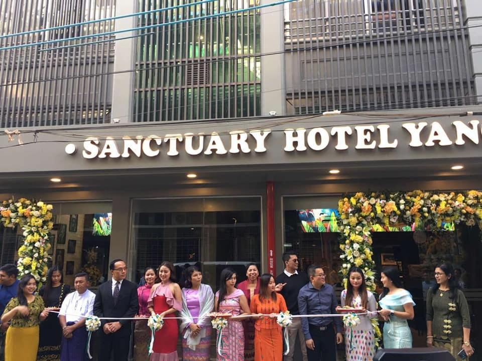 Sanctuary Hotel Rangoon Buitenkant foto