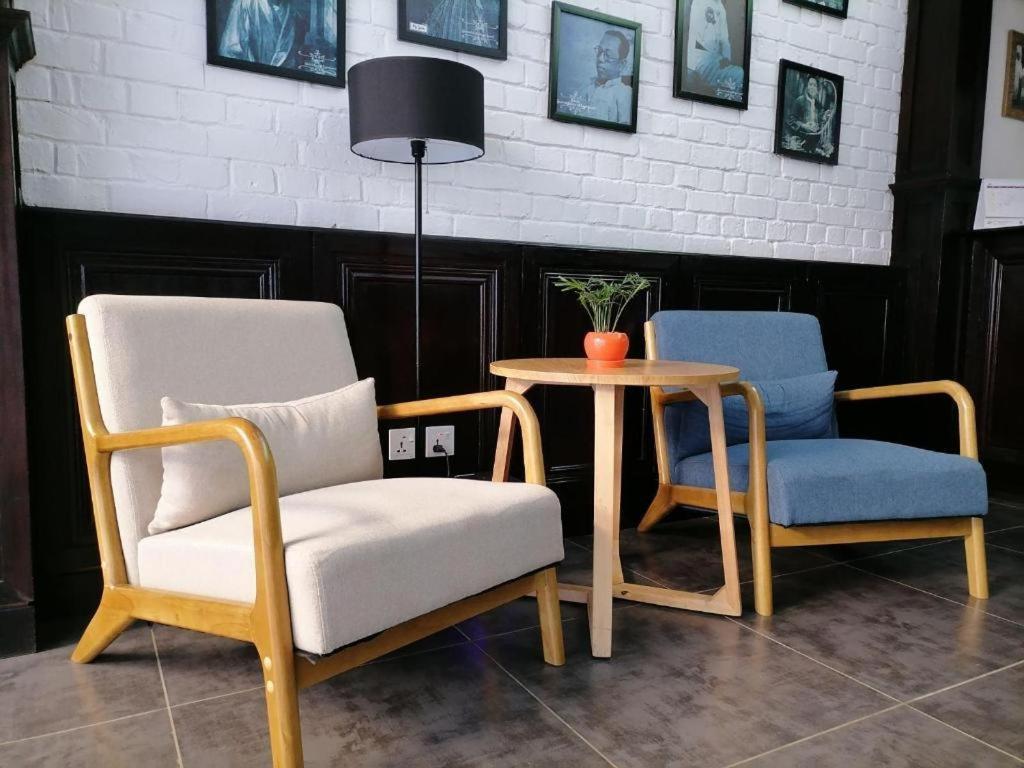 Sanctuary Hotel Rangoon Buitenkant foto