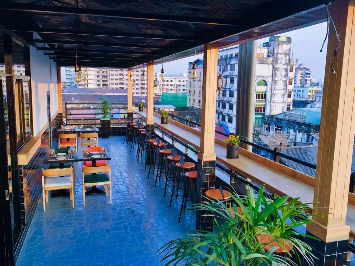 Sanctuary Hotel Rangoon Buitenkant foto