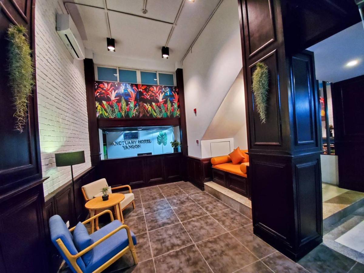 Sanctuary Hotel Rangoon Buitenkant foto