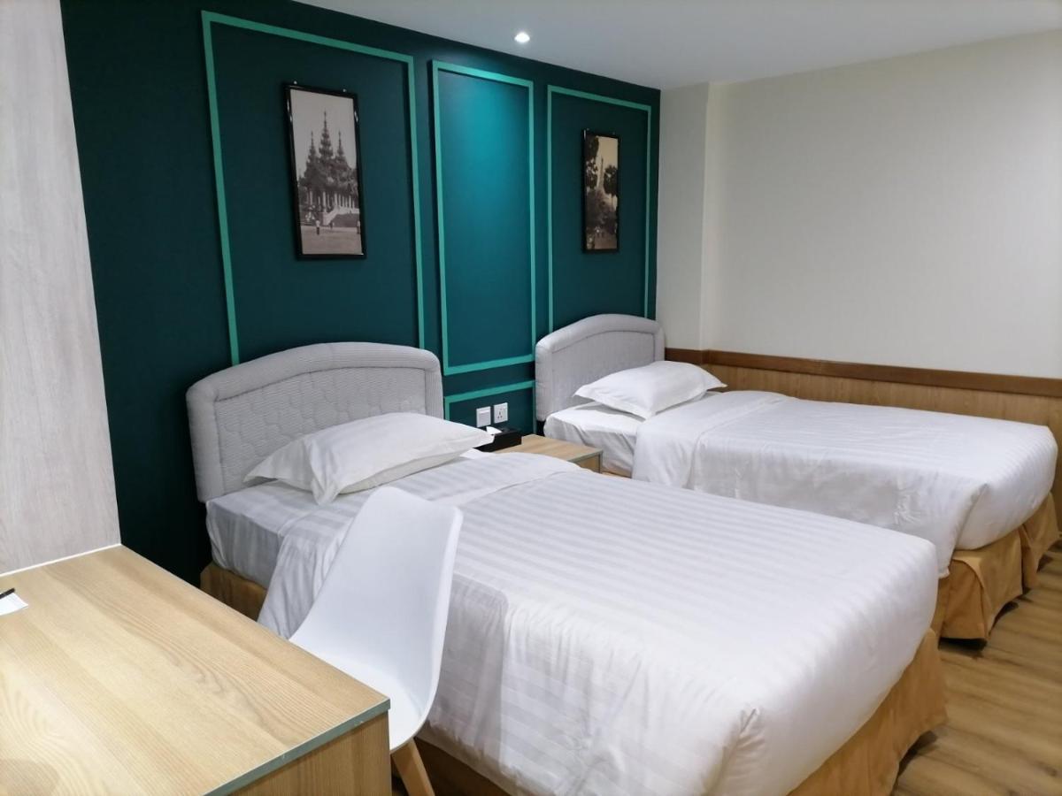 Sanctuary Hotel Rangoon Buitenkant foto