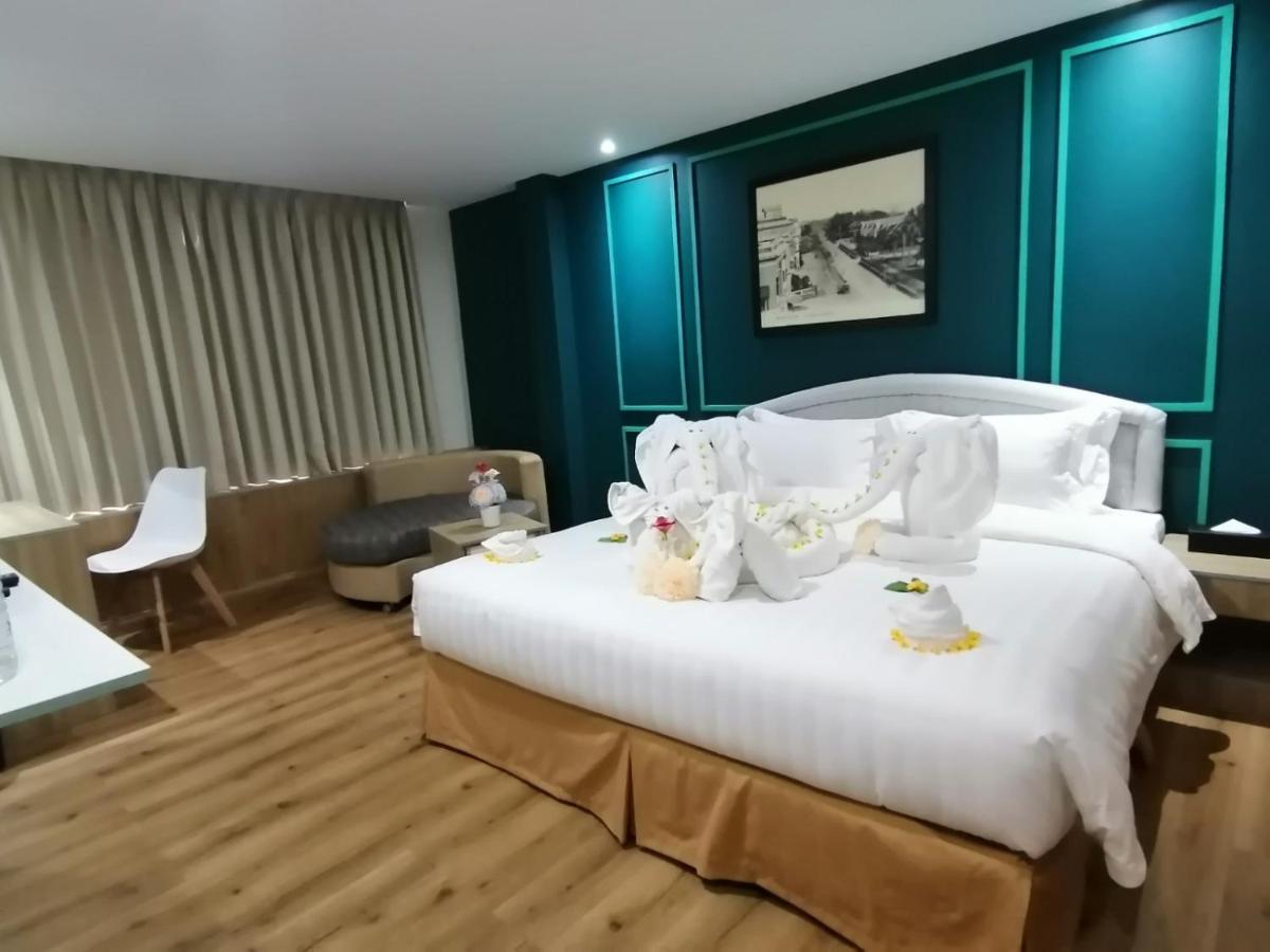 Sanctuary Hotel Rangoon Buitenkant foto