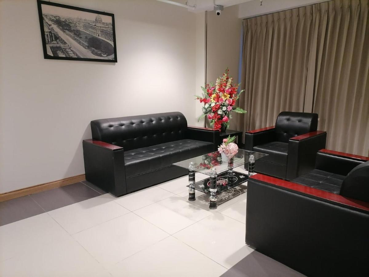 Sanctuary Hotel Rangoon Buitenkant foto